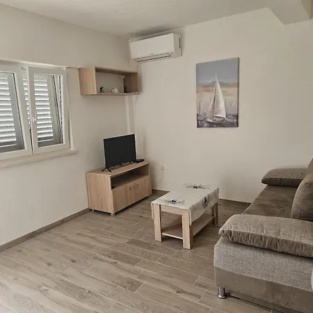 Banovi Dvori Apartment *